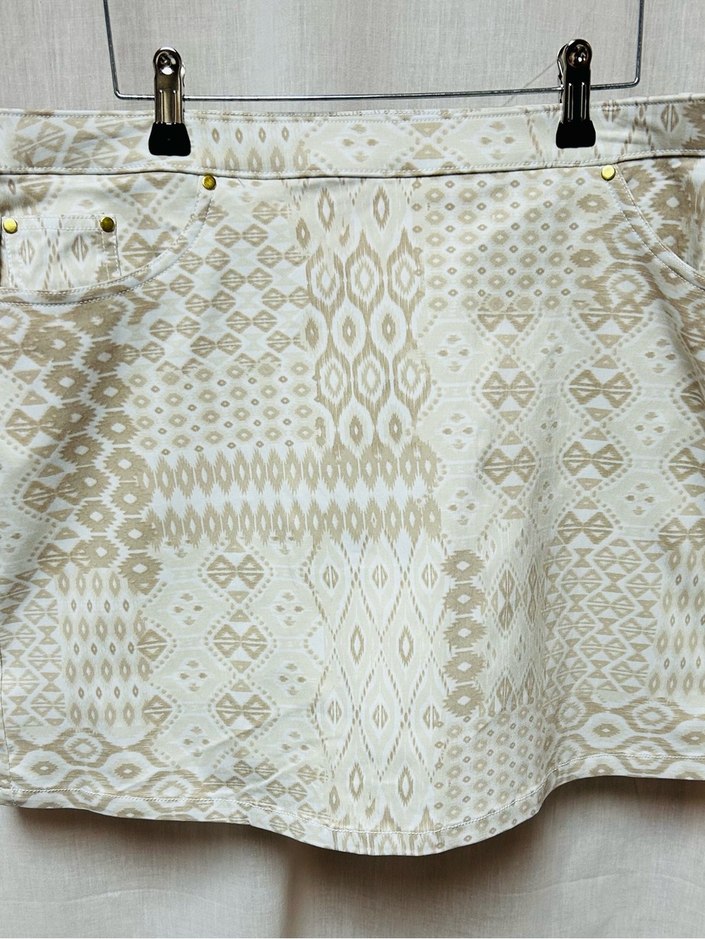 Quality skorts shorts tennis pickle ball sports size 16P beige white 5 pockets
